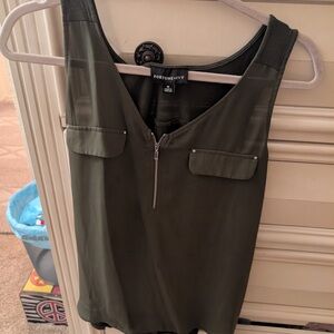 Fortune + Ivy Women's Olive Green Sleeveless Blouse